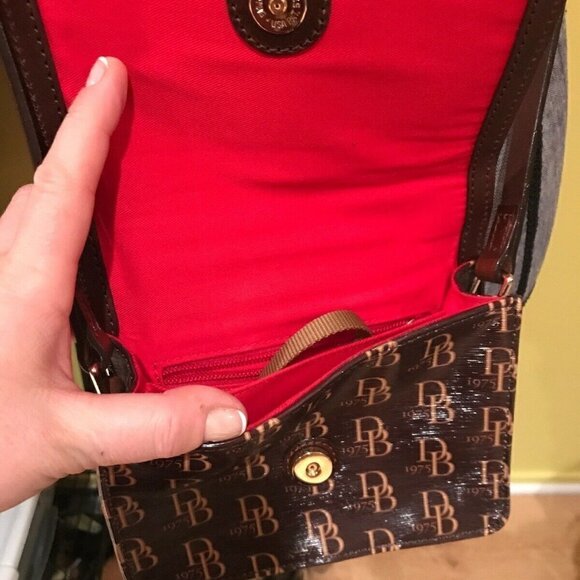 Dooney & Bourke Logo Coated Canvas Crossbody Hand Bag - Picture 12 of 16